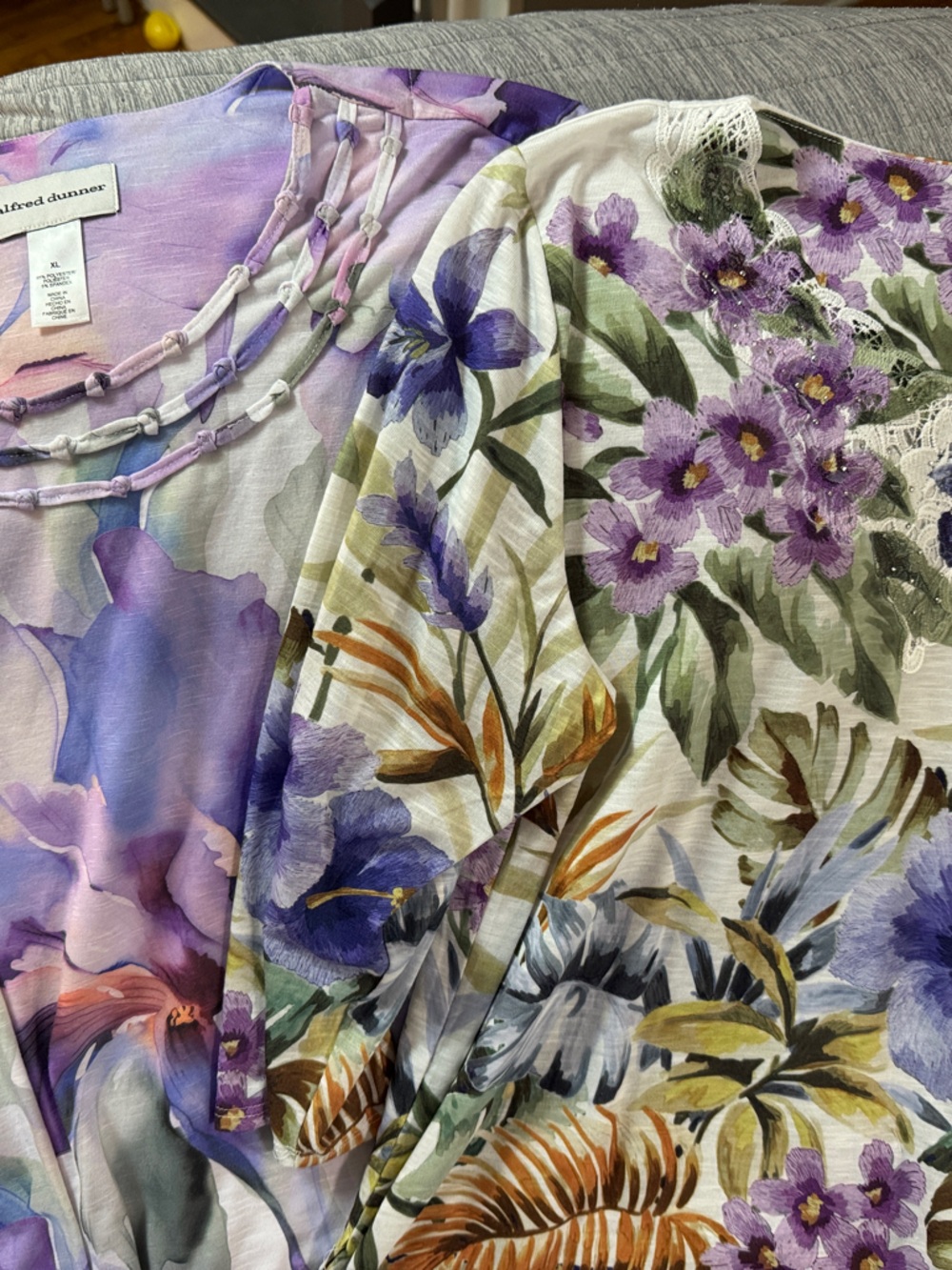 Alfred Dunner Lavender and Purple Floral Tunic Top lot #36